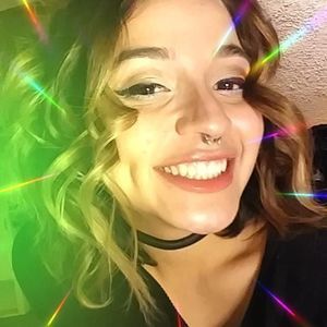 Meet your Posher, Selena